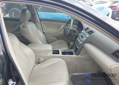 2009 Toyota Camry z USA, uszkodzony, nr VIN 4T1BE46K99U323846